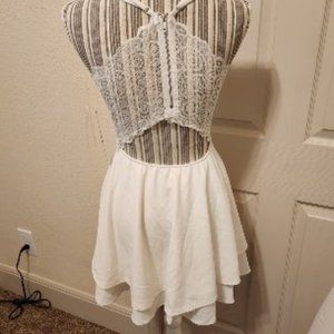 Emerald Sundae, White Lace Back, Size M NWT